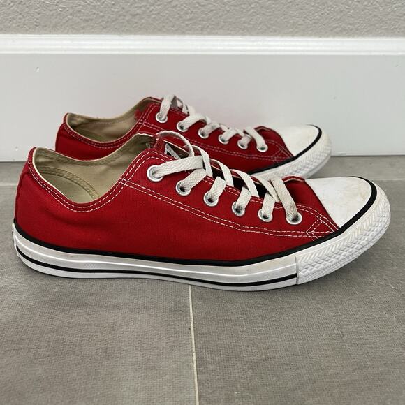 Converse Chuck Taylor All Star Mens 8/Womens 10 Red Low Top Casual Shos - Picture 1 of 5